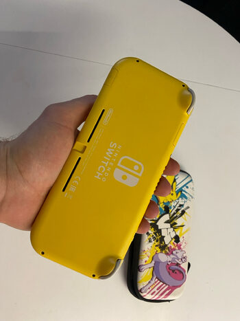 Nintendo Switch Lite, 32GB, Yellow su dėklu