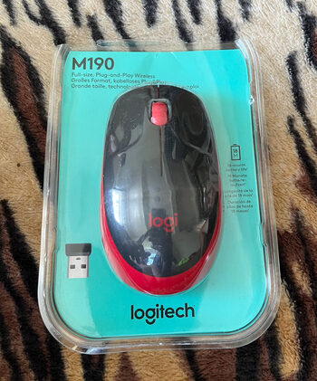 logitech m190 pelytė