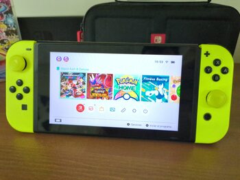 Nintendo Switch + Funda + Mario Kart Deluxe 8