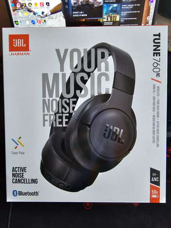 JBL Tune 760NC