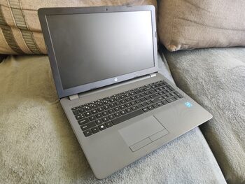 Redeem Kaip naujas Hp Intel/15,6"/SSD/8gb/puiki baterija