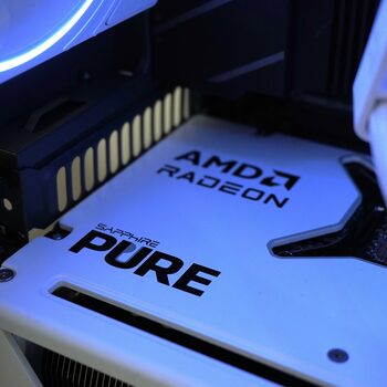 Ryzen 7 7800X3D B650 WiFi 32GB DDR5 1TB NVMe SSD RX 9070 GAMING OC 16GB
