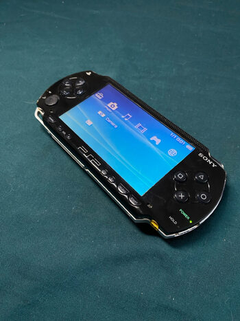 Psp 1003 su priedais ir zaidimais