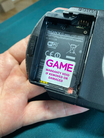 Psp 1003 su priedais ir zaidimais for sale