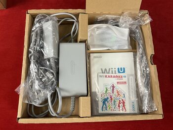 Nintendo Wii U Premium 32GB Mario Kart LEER