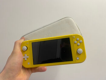 Nintendo Switch Lite Yellow, 32GB su dėklu