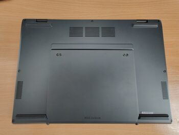 Asus Zenbook Duo 2024