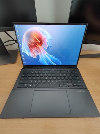 Asus Zenbook Duo 2024