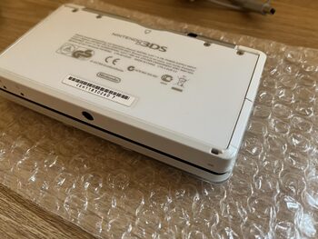 Nintendo 3DS, White
