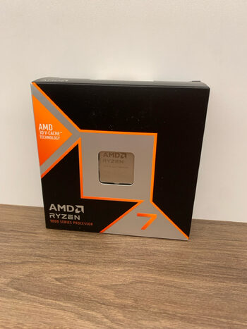 AMD RYZEN 7 9800x3D Naujas