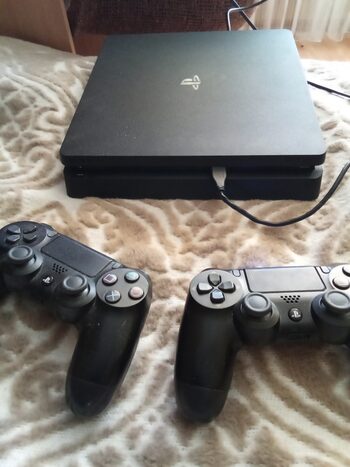 play station 4 Slim