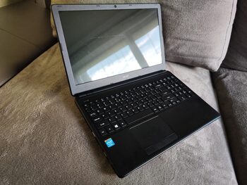 Acer Intel 15,6"/8gb/naujas SSD/w10/puiki baterija