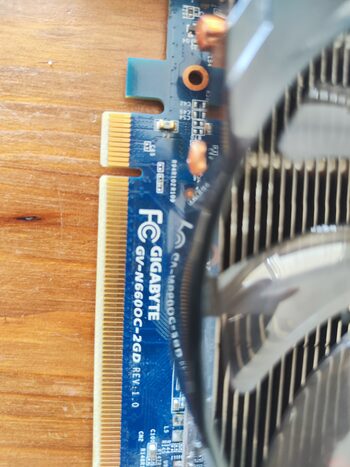 Gigabyte GeForce GTX 660 2 GB 1033 Mhz PCIe x16 GPU