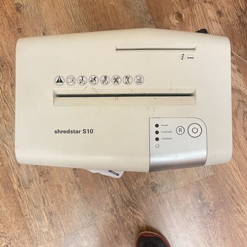 HSM Shredstar S10 Popieriaus bei korteliu smulkintuvas shrederis shredher biurui