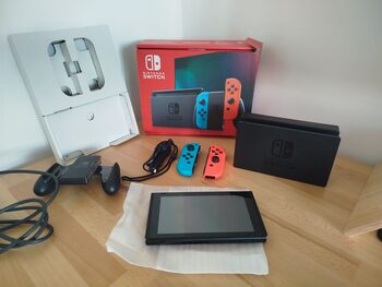 Nintendo Switch, Blue & Red, 32GB