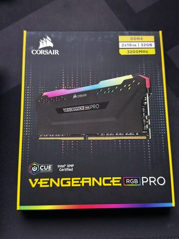 Corsair Vengeance RGB Pro 32 GB (2 x 16 GB) DDR4-3200 Black PC RAM