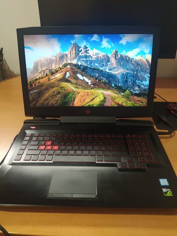 HP Omen 17 (7700HQ, GTX 1070, Full-HD)