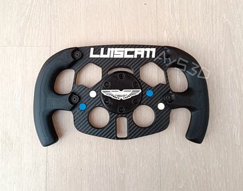 MOD F1 PERSONALIZADO con TU NOMBRE ASTON MARTIN para Volante Logitech G29 y G923