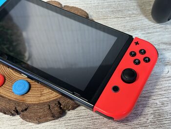 Redeem Nintendo Switch V2 con protector de pantalla