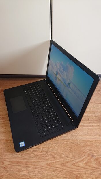 Dell Inspiron 15