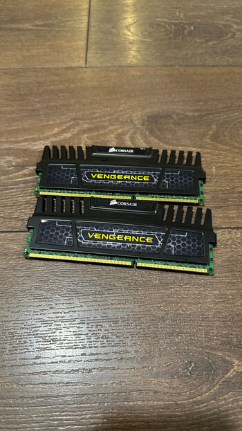 Corsair 16gb (2x8gb) ddr3 1600mhz