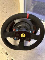 Thrustmaster T300 Ferrari Integral Alcantara Edition vairas su pedalais