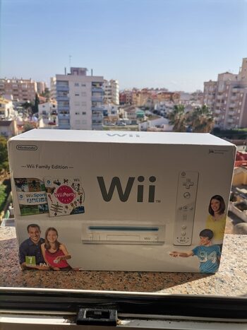 Nintendo Wii + juegos + 2 mandos