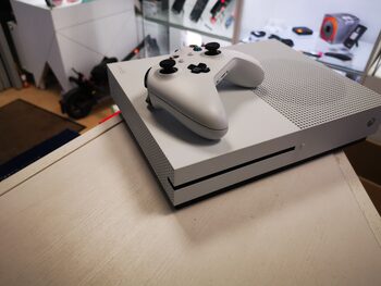 Xbox One S 1tb konsolė su Fortnite ir Fifa