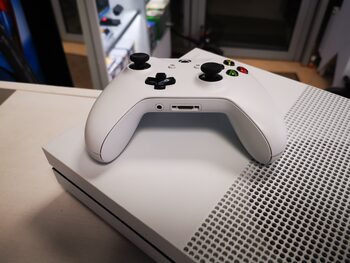 Buy Xbox One S 1tb konsolė su Fortnite ir Fifa