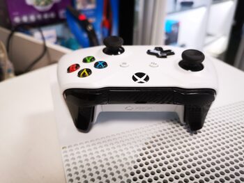 Xbox One S 1tb konsolė su Fortnite ir Fifa