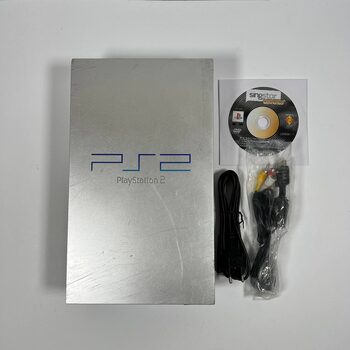 PlayStation 2, Silver + Cables and a Game