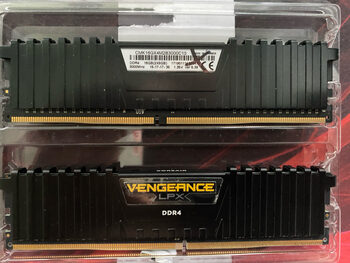 Corsair Vengeance LPX 16 GB (2 x 8 GB) DDR4-3000 White PC RAM