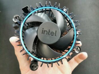 Nauji Intel Laminar RM1 aušintuvai