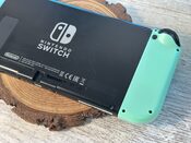  Nintendo Switch V2 con protector de pantalla