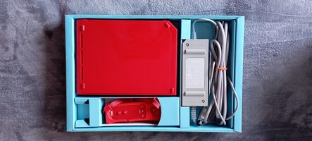 Redeem Nintendo Wii, Red, 512MB