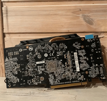 Gigabyte Radeon R7 370 2 GB 975-1015 Mhz PCIe x16 GPU