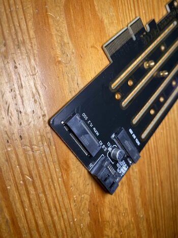 NVMe m.2 SATA adapteris į PCIE X4
