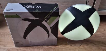 Xbox šviesa dekoracija konsolei su dėžute