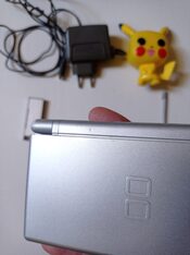 Nintendo DS lite silver con cargador original y lápiz táctil  for sale