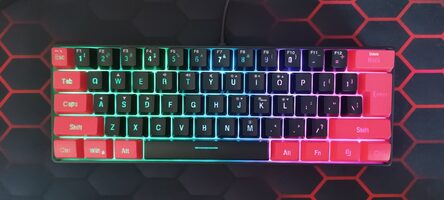 60% žaidimų klaviatūra su RGB apšvietimu, 61 klavišų