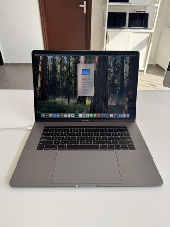 Apple MacBook Pro 15 (2018) Intel i7 Intel Radeon Pro 5300M / 16GB DDR4 / 512GB NVME / 100 Wh / 339S00458 / Space