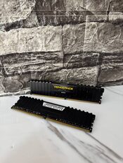 Corsair Vengeance LPX 32 GB (2 x 16 GB) DDR4-3200 Black / Yellow PC RAM