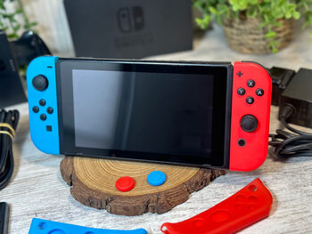 Nintendo Switch con accesorios 