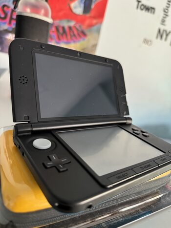 New Nintendo 3DS XL, Black & Blue