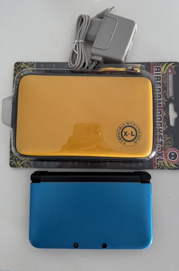 New Nintendo 3DS XL, Black & Blue