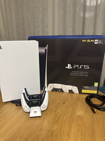 Playstation 5 Slim Digital Edition, Black & White, 825GB