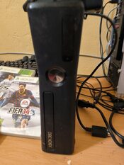 vendo consola xbox 360 con 4 juegos 