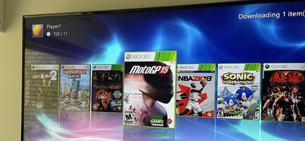 Xbox 360 slim 250 GB atrakintas RGH 3 pilnas apie 50 žaidimų