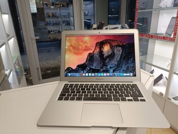 MacBook Air 2015 su Garantija