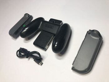 Redeem Nintendo Switch Genuine Gray Joy Con and Joy Con Grip HAC-011 and USB C cable